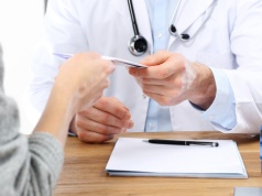 Bez rejonizacji, bez skierowania, za darmo. Lekarz wystawi receptę i da zwolnienie