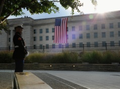 Podejrzane transakcje giełdowe na celowniku. Chodzi o wojnę USA z Iranem