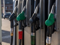 Rząd ustalił maksymalne ceny paliw na święta. Sprawdź limity dla benzyny i diesla