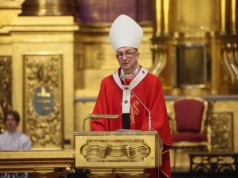 Abp Galbas w Wielki Piątek: świat jest w ręku Boga, a nie przypadku