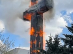 Potraktujmy ten pożar jako ostatnie memento