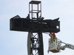 Pożar Krzyża Papieskiego. Parafia zapowiada szybką odbudowę