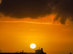 Pierwszy zachodni statek pokonał Cieśninę Ormuz