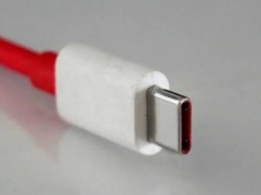 Rewolucja USB 2026: Unia kończy z blokadami mocy, a Asus zmienia port w akcelerator AI