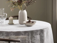 Koronkowy obrus już nie retro. Polacy znów go pokochali