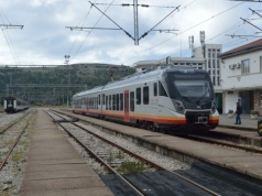 CAF dostarczy 30 pociągów elektrycznych dla podmiejskiej sieci Belgradu