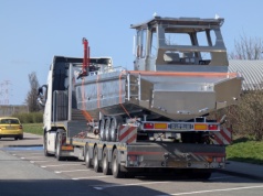 POPŁYNĘŁI NA TRANSPORCIE