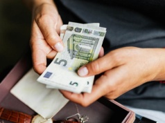 Zapomnij o koncie oszczędnościowym. Oto gdzie bezpiecznie przechowywać pieniądze