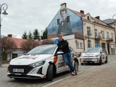 Kod 78, czyli dlaczego polskie szkoły jazdy uciekają przed prądem?