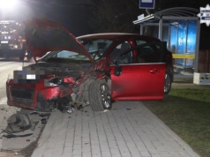 Nietrzeźwy kierowca i bez uprawnień potrącił ludzi. Ranne dziecko