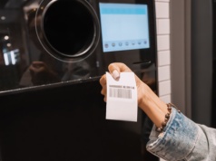 O tym szczególe zapominają po oddaniu butelek. Tracą kaucję przez jeden szczegół