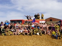 Poranek dla aktywnych. Wielka wodna bitwa morsów i strażaków w Lisowicach