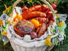 Kiedy można zjeść coś ze święconki? Wiele osób przez lata popełniało błąd