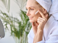 Smaruj tym twarz wieczorem. Rano będzie gładka i wypoczęta