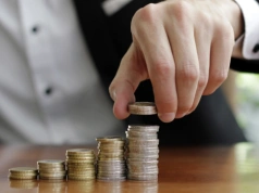 Koniec złudzeń dla ciułaczy. Do banków wróciły bieda-odsetki