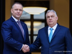 Sondaż po wizycie Nawrockiego w Budapeszcie. Więcej krytyki niż poparcia