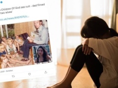 Miała 12 lat. Założyli jej tabliczkę "uczę się być uległa" i zgwałcili