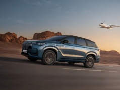 Jaecoo 8 wjeżdża do Polski. 428 KM, AR HUD i bateria, która zawstydza niektóre elektryki