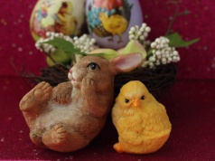 Symbolika Świąt Wielkanocnych: kurczaczek i zajączek