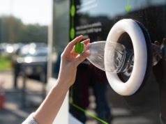 Seria skarg na system kaucyjny. Jest niewydolny, nie przyjmuje butelek