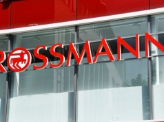 Rossmann przecenia kultowe arabskie perfumy - teraz są za mniej niż stówkę. A Notino?