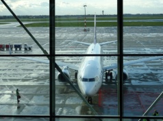 Lotniska wprowadzają ograniczenia dotyczące paliwa lotniczego