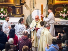 Do Niego należy czas i wieczność. Wigilia Paschalna w najstarszej raciborskiej świątyni