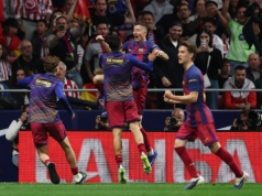 Barcelona ucieka Realowi. Robert Lewandowski strzela gola barkiem