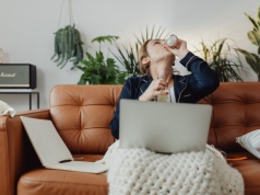 Stres a uzależnienie od alkoholu – badanie ujawnia biologiczny mechanizm