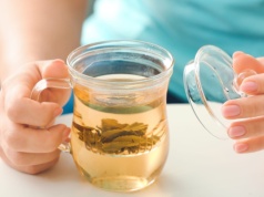 Wiosenny detoks z polskich łąk. Wspierają wątrobę, pomogą po tłustym posiłku