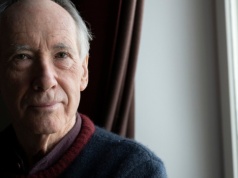 Słynny brytyjski pisarz: USA, jeśli będą podążać obecną ścieżką, upadną