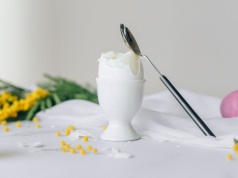 Wielkanoc bez wyrzeczeń? Dietetyczka o jajkach, cholesterolu i umiarze