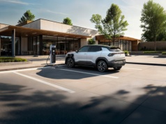 Toyota Charging Network: nowe taryfy, obniżki i partnerstwo z GreenWay oraz Powerdot