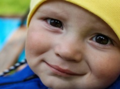 Dzieci mają nie płakać i nie tęsknić. Tak w praktyce wygląda adaptacja w wielu przedszkolach