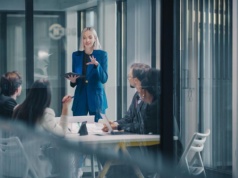 Szefowie sprawdzają zyski codziennie, a nastroje zespołu raz w roku. A trzeba robić tak