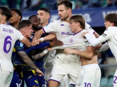 Szokujące sceny na boisku! Bijatyka zakończona czerwonymi kartkami