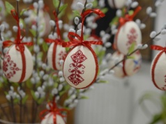 Kary za wielkanocne dekoracje. Polacy notorycznie stawiają w domu, nawet 5 tys. zł mandatu