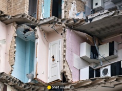 "I tak nikt nas nie ochroni". Horror na ulicach Chersonia w Ukrainie. "Proszę spojrzeć"