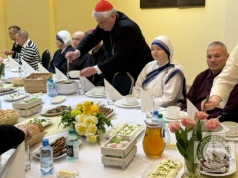 Jak zapowiedział, tak zrobił. Wielkanocne śniadanie w łódzkim pałacu biskupim