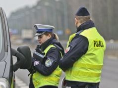 Wielkanoc na drogach: 12 ofiar i 599 pijanych kierowców w dwa dni