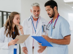 Lekarze z Ukrainy masowo wygrywają w sądach. Ponad 300 spraw