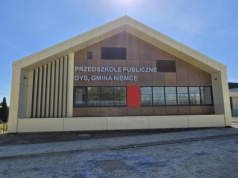 Nowe przedszkole w Dysie już gotowe. Obiekt zaskakuje wyjątkową formą