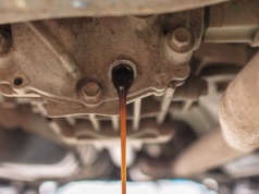 Mechanik miał tylko wymienić olej. Zaniemówił, gdy zobaczył przebieg auta