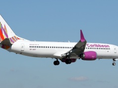 Zaczęła rodzić na pokładzie samolotu. Kontroler ruchu lotniczego miał nietypową propozycję