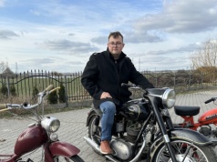 Muzeum w cieniu Dolores. Sentymentalna podróż przez polską motoryzację