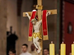 Meczet i budda na wielkanocnej grafice miejskiego portalu