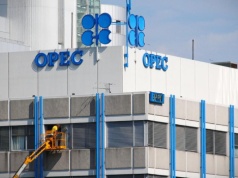 Widmo ropy po 150 dolarów. OPEC+ interweniuje w obliczu globalnego kryzysu