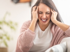 Tylko 7 proc. pacjentów dostaje „złoty standard”. Migrena lekceważona nawet przez lekarzy
