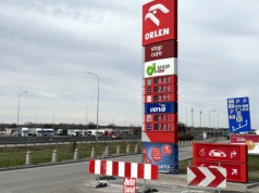 Stacje autostradowe zawsze były najdroższe. Kierowcy korzystają na nowych przepisach