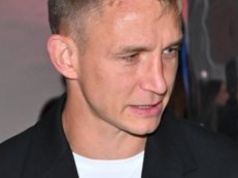 Jakub Rzeźniczak zareagował na skandaliczne słowa hejterki. "Opowiem pani, jak to jest patrzeć na małą trumnę"